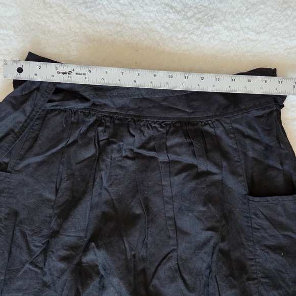 Old Navy Smocked Midi Skirt Pockets Boho Cottagecore Black Size 16 NWT - Picture 6 of 10